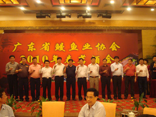 文章附图